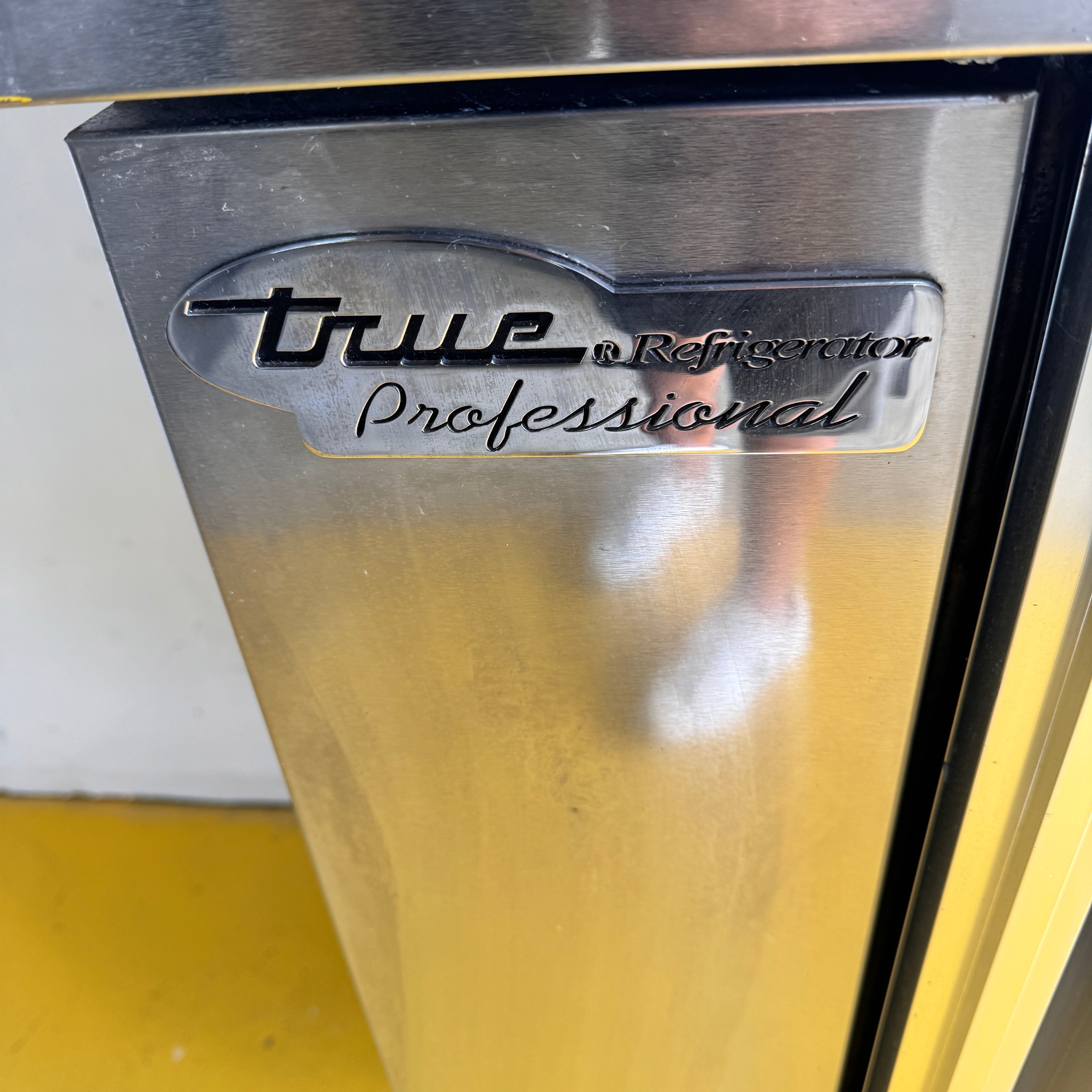 True Undercounter Stainless Steel Refrigerator Professional True Undercounter Stainless Steel Refrigerator Professional